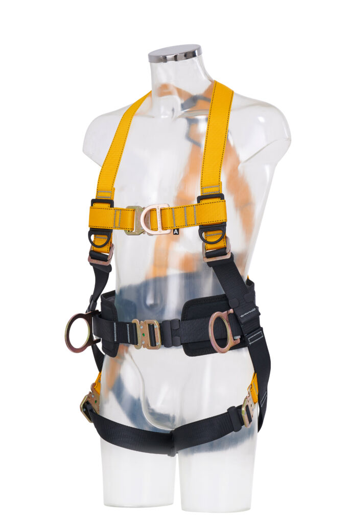 4 point harness in safety harness